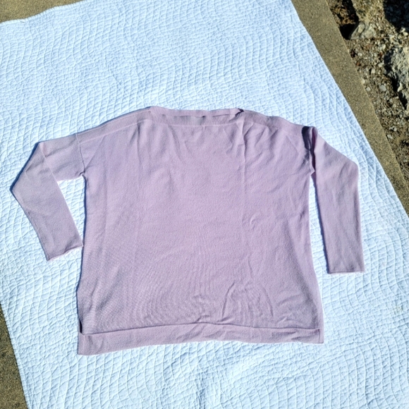 Vince Sweaters - Vince Light Lavender Cashmere Sweater size Small